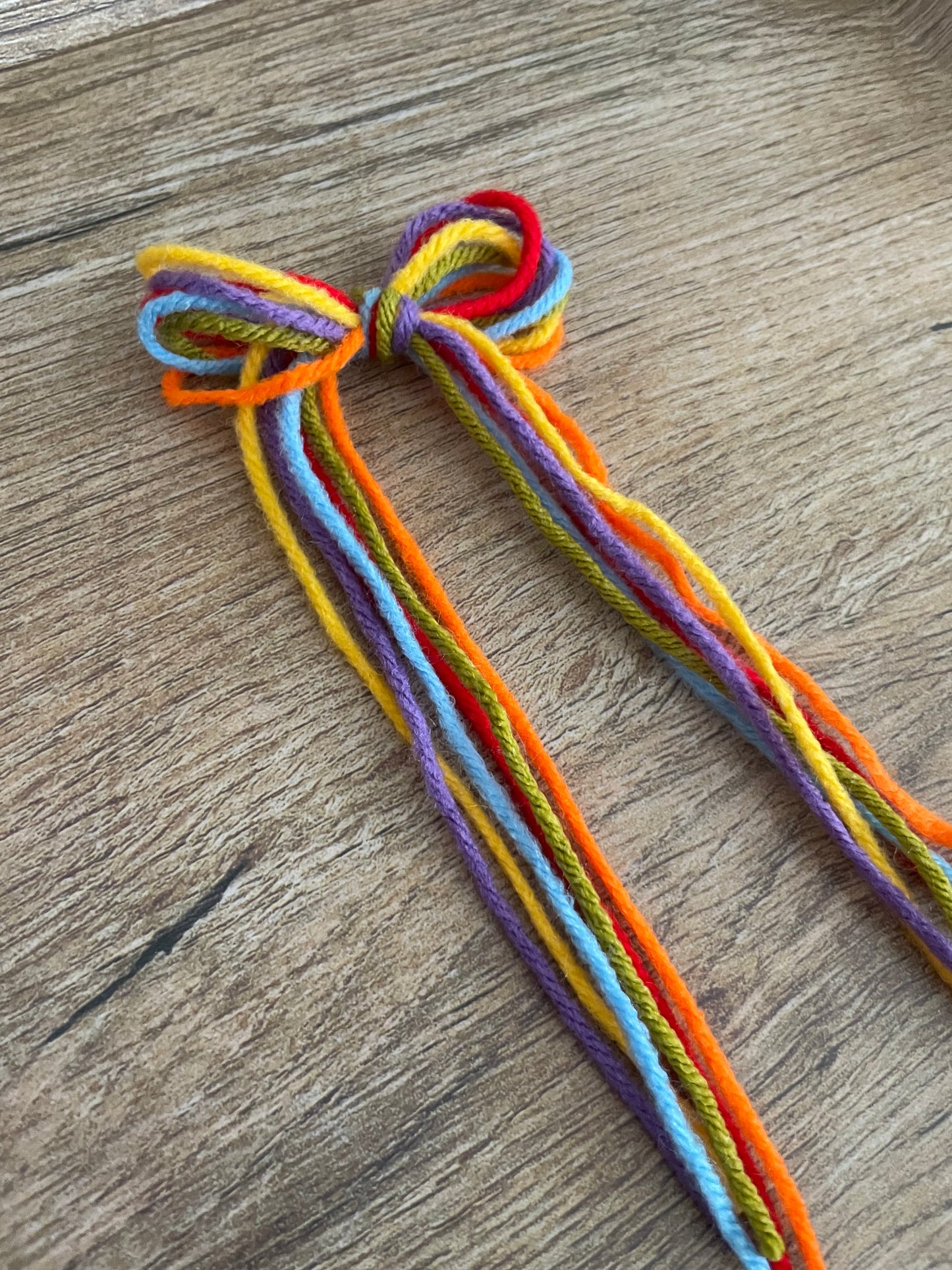 Rainbow Yarn Medium Dolly Bow