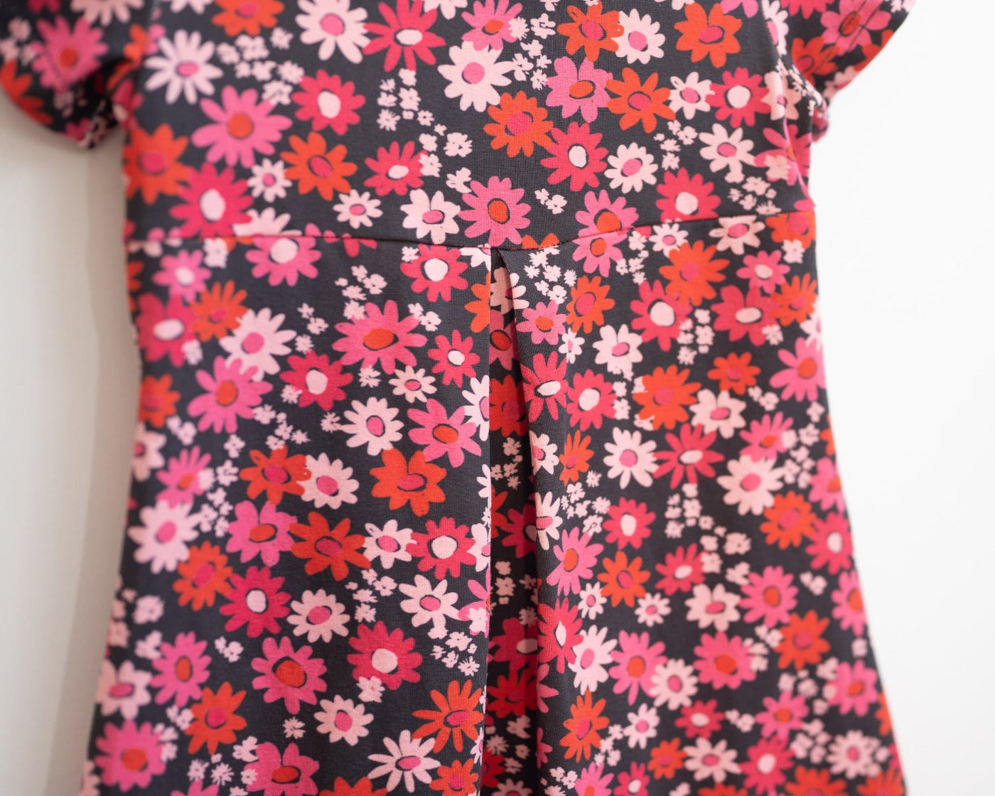 Retro Mod Navy and Pink Flower Peter Pan Collar Floral Dress